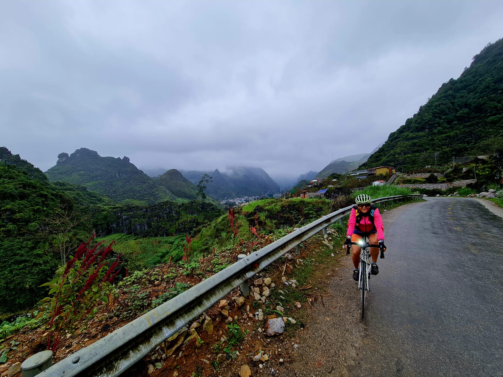 traveling vietnam by bike

