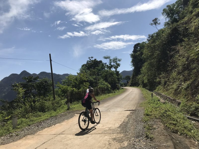 vietnam road cycling holiday